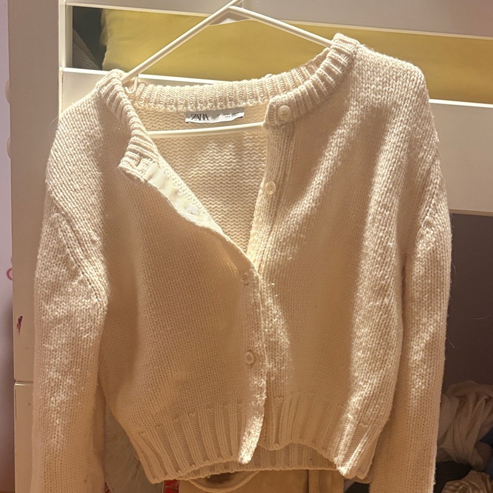 Zara Off-White Knit Cardigan